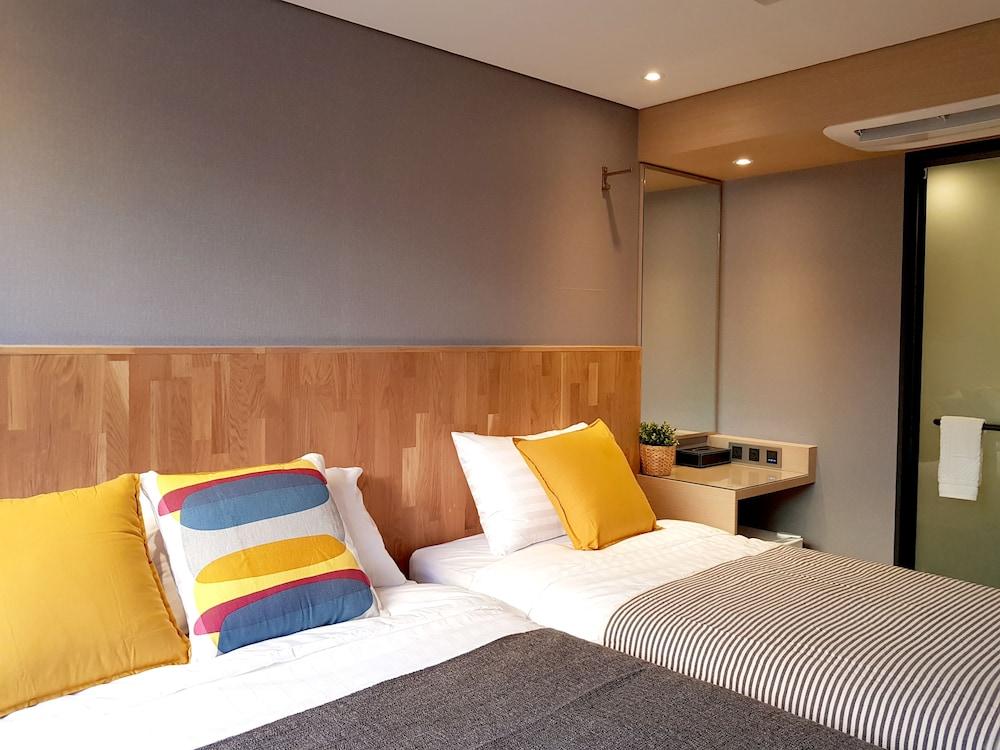 Hostel Cleo Seoul Hongdae Buitenkant foto