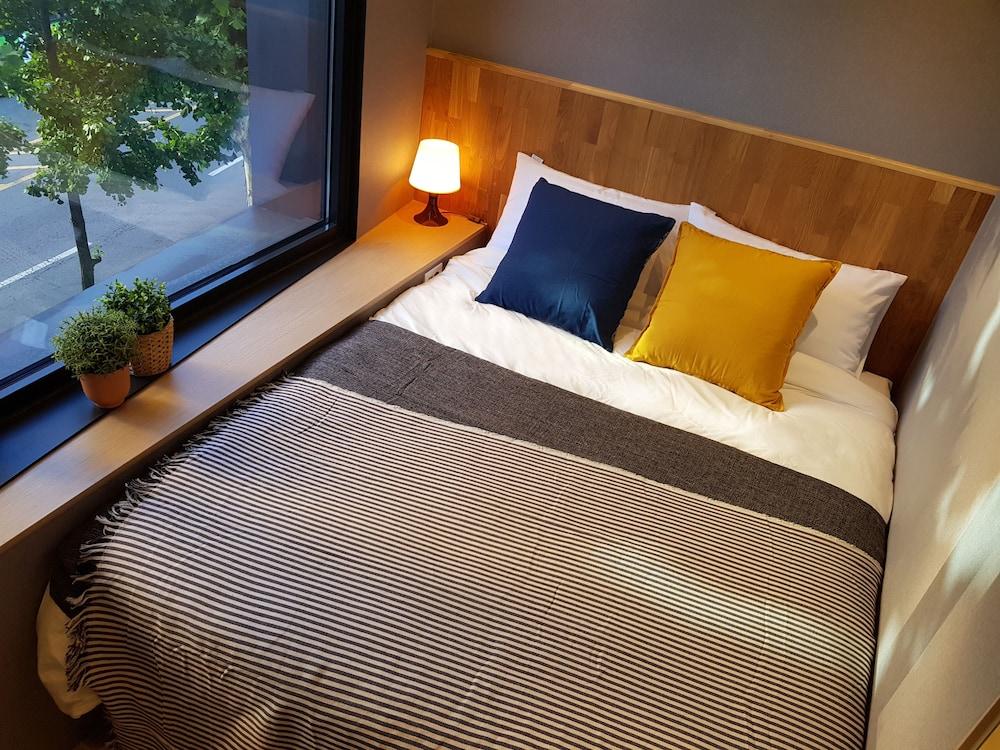 Hostel Cleo Seoul Hongdae Buitenkant foto