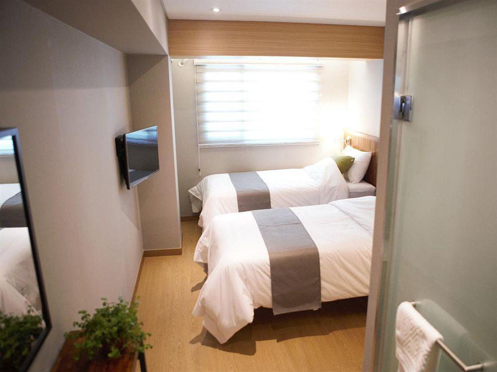 Hostel Cleo Seoul Hongdae Buitenkant foto